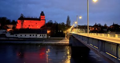 Městům unikají miliony kvůli černým duším bez trvalého pobytu 
