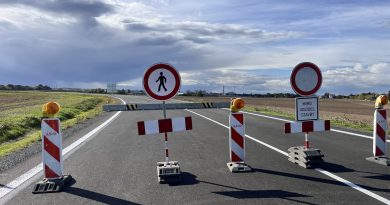 Silničáři otevřeli úsek silnice II/331 u Ovčár. Začala však další etapa Silničáři otevřeli úsek silnice II/331 u Ovčár. Začala však další etapa