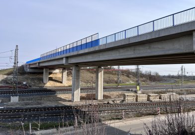 Po čelákovickém obchvatu se jezdí. Stavba je v předčasném užívání