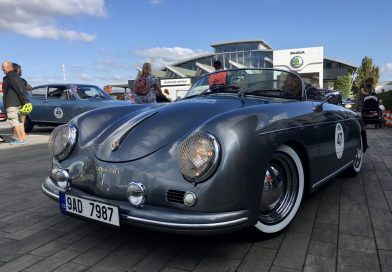 Rallye historických aut Polabím je tu. Na trasu vyrazí i 66 let starý vůz