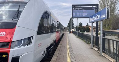 Trať Neratovice – Všetaty má projít modernizací. Zvažuje se další kolej i více nákladních vlaků