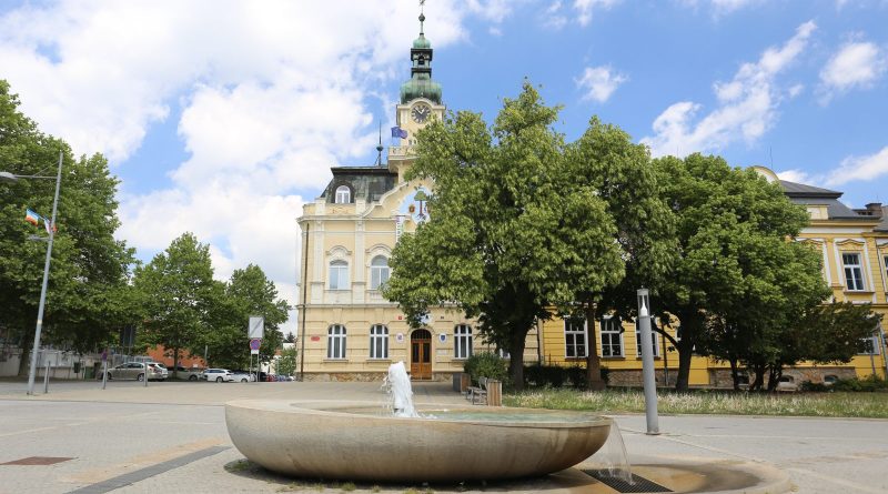 Rozpočet, zdroje financování i lídr. Ptali jsme se politických stran na předvolební kampaň