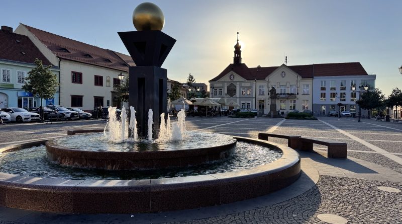 Kritická doprava, rychlá výstavba a kulturní dům. Lidé oznámkovali město 