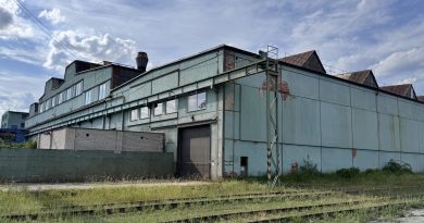 Obrat v insolvenci TOS-MET: Čelákovice mohou prodat svou pohledávku ZPA Pečky za 1,37 milionu
