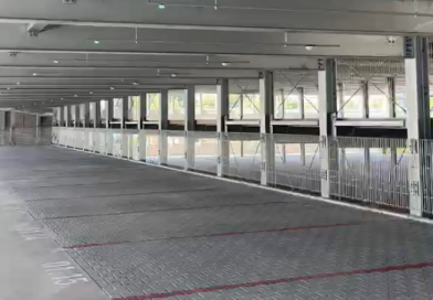 Neratovice otevřely parkovací dům. Stavba vyšla na 183 milionů
