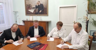 O sekání trávy se budou starat jen technické služby, slibuje budoucí vedení města O sekání trávy se budou starat jen technické služby, slibuje budoucí vedení města