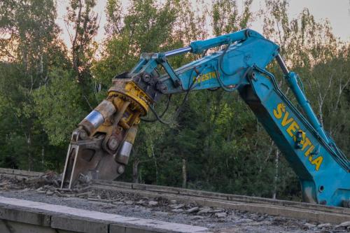 Demolice železničního mostu