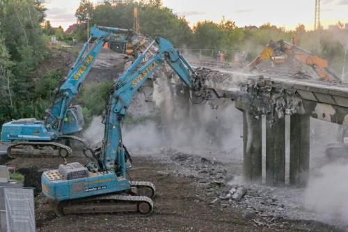 Demolice železničního mostu